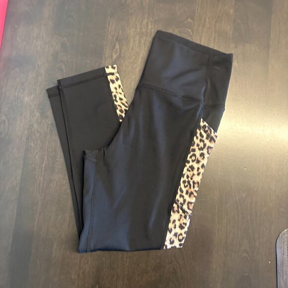EUC - Zyia Leopard Pocket Brilliant Hi Rise Leggings - Size 6-8 And 8-10 - Picture 3 of 11